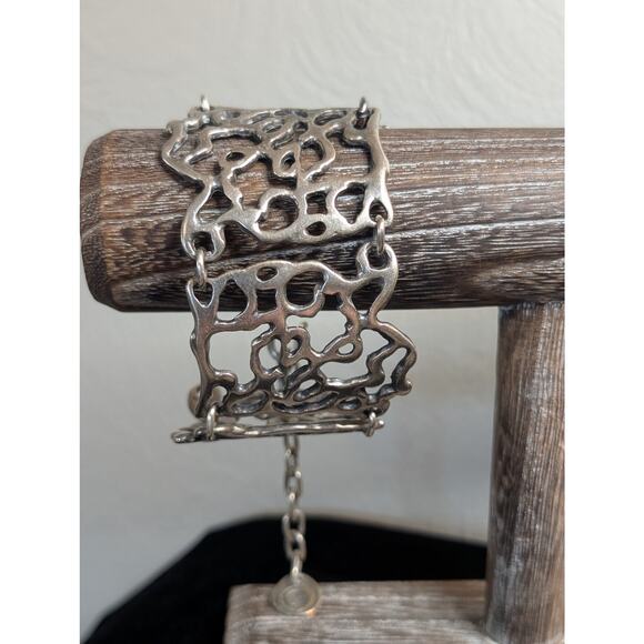 Chunky Modernist Filigree Chain Link Silver Tone Bracelet W/ Hook Clasp - Picture 6 of 6